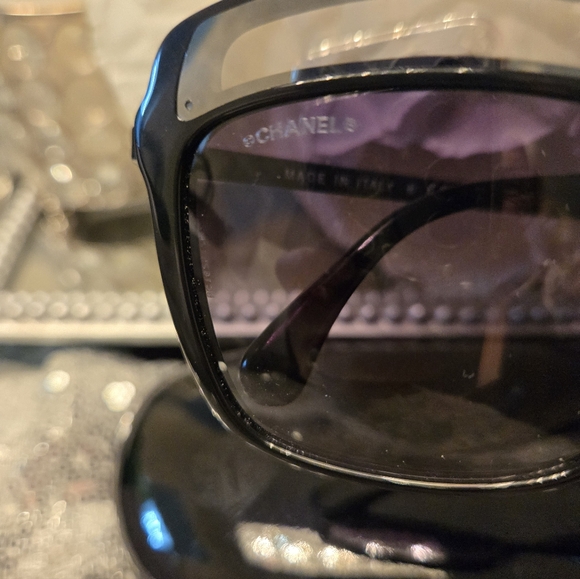 CHANEL Cloud Series  AUTHENTIC Oversized Sunglasses In Excellent Condition 5378 - Picture 4 of 9